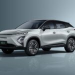 Omoda 5 EV color Gris Titanio + techo negro