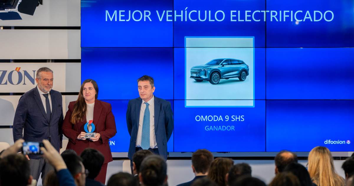 OMODA 9 SHS reconocido como el Mejor Vehículo Electrificado